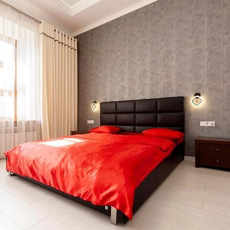 Vip Студио На Дерибасовской Lejlighed Odessa Eksteriør billede